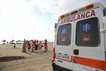 Evento pesado en Durres, ahogando a un niño de 11 años