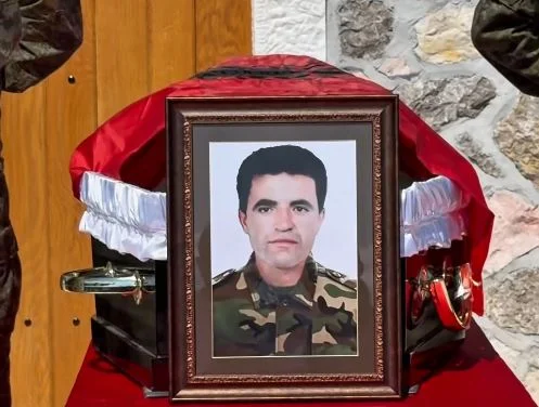 Dopo anni sulla lista delle persone scomparse, il martire Hajdar Pepay è dipendente
