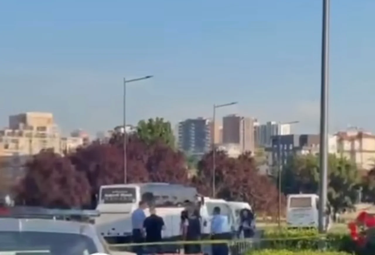 Alarm për mjet shpërthyes në Stacionin e Autobusëve në Prishtinë  policia evakuon zonën