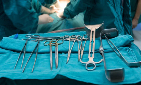 Situation difficile à QKUK: manque de stylos chirurgicaux dans les hôpitaux