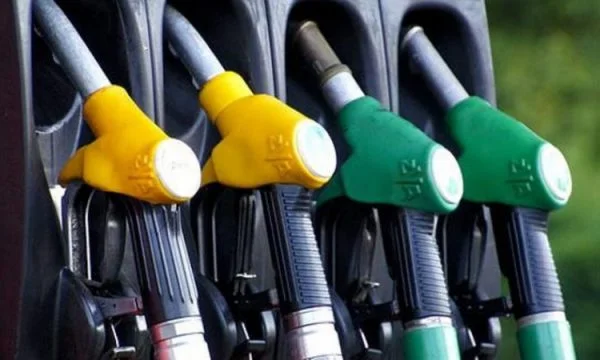 Voici le prix du pétrole et de l'essence pour aujourd'hui