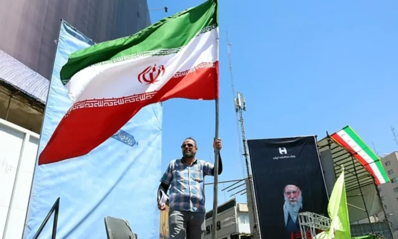 Irani paralajmëron se do të kundërpërgjigjet nëse Izraeli vazhdon sulmet ndaj Libanit