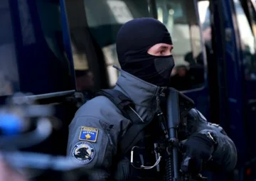 Kapet arsenal armësh në Podujevë me destinacion Gjermaninë – tre persona në kërkim