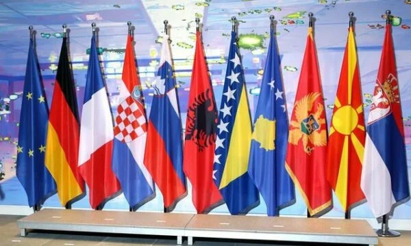 Kryesimi irlandez me BE’në kthen në fokus zgjerimin, Mali i Zi mund t’i përmbyllë bisedimet, Kosova jashtë agjendës