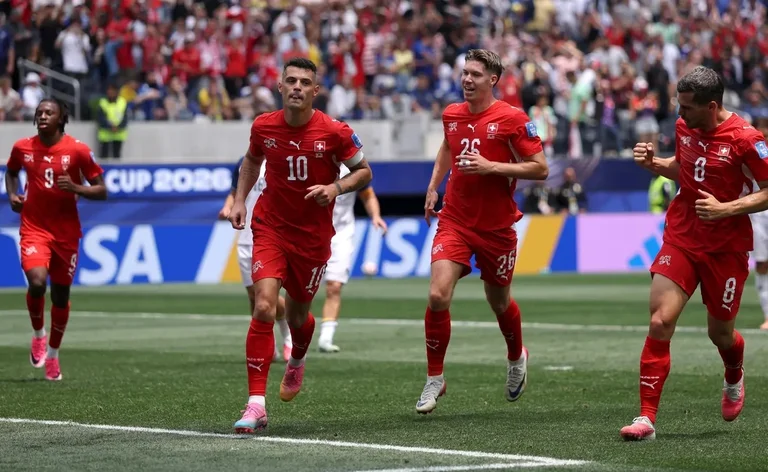 Xhaka starton ndaj Kanadasë, Jashari në stol