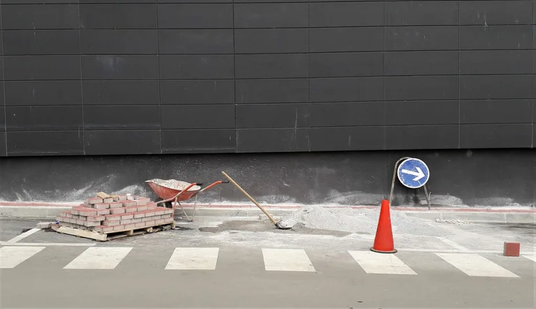 Modern - day works on sancing damage to Mazzit lock are expected to limit circulation