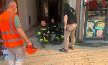 Fire in a building in the capital, Rama: Firefighters, police, and doctors responded quickly to manage the situation