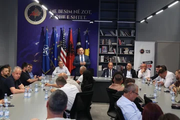 Propozimi i parë nga opozita: AAK e gatshme të bëjë kuorumin për zgjedhjen e Presidentit pa hyrë në qeveri, propozon paketë prioritetesh zhvillimore