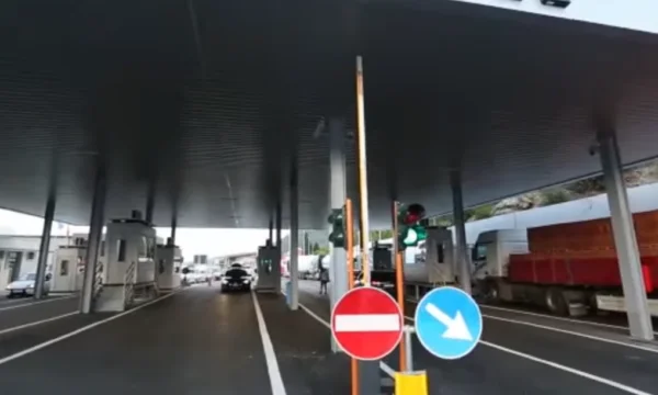 Shqipëria me rregulla të reja për kalimin në kufi për të miturit, VIP-at e transportin ndërkombëtar