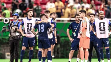 Federata u jep një ndëshkim brutal futbollistëve të Uruguait pas dështimit në Botëror