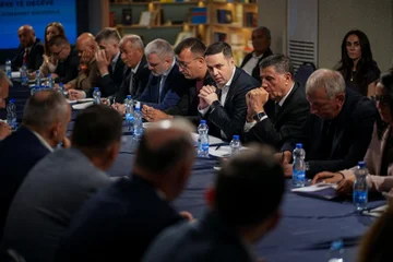 Il capo LDK oggi all'incontro con i capi di ramo, concentrandosi sulle richieste di dimissioni di Obadiah dopo il risultato delle elezioni