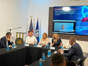 Mbahet tryezë diskutimi për gazin amerikan, theksohet rëndësia e tij në sektorin energjetik