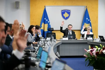 The incumbent government establishes “Confiscating Fund”