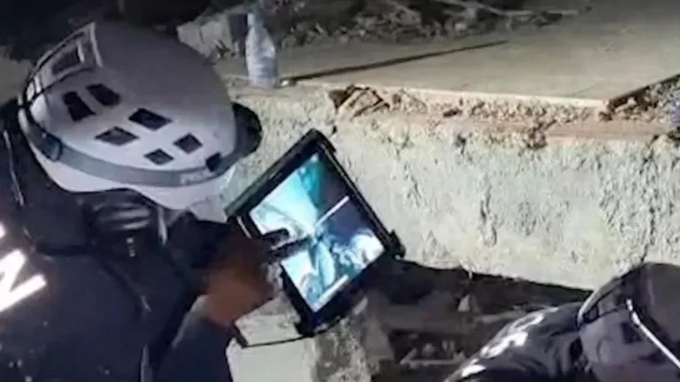 Miracle in Venezuela, the boy is alive after six days in ruins