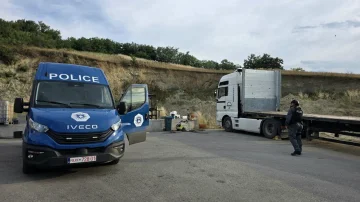 Details aus der heutigen Aktion, 9 Personen verhaftet - 15.000 Euro und fünf Autobots Öl