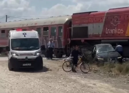 Un herido en accidente de coche y tren en Fush-Kosovo