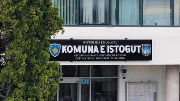Komuna e Istogut e shqetësuar për mbylljen e “Vitës” : Goditje e rëndë për ekonominë, punëtorët e fermerët