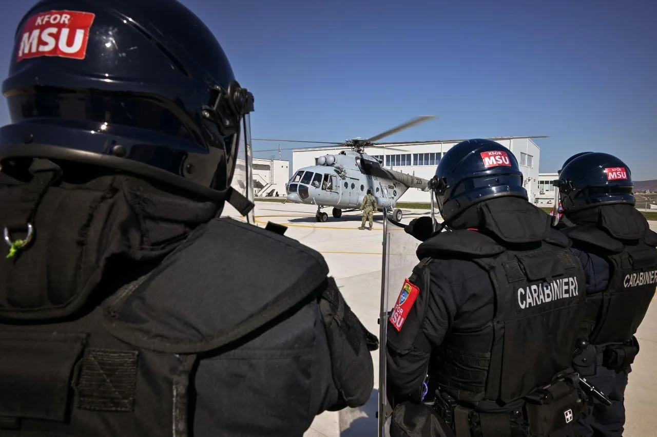 Ushtarët e KFOR it stërviten me helikopterë në Prishtinë