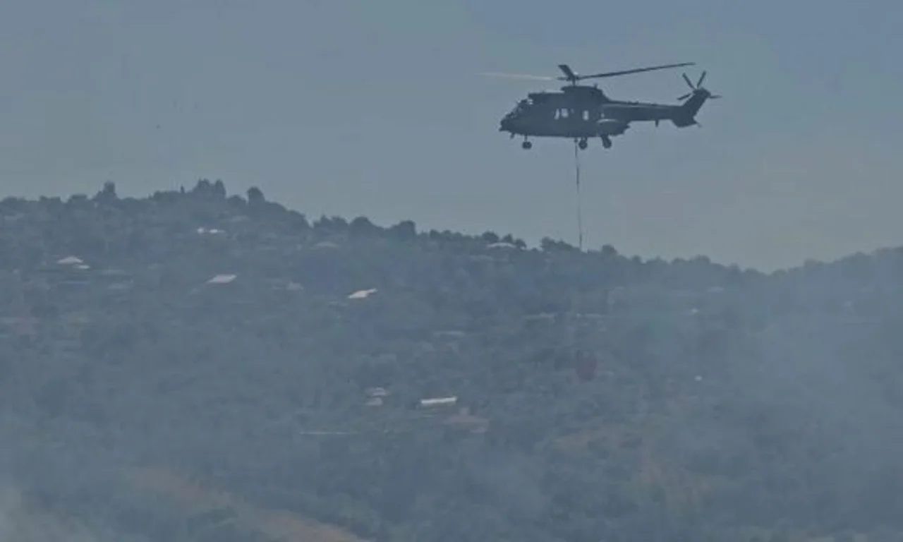 Nis ndërhyrja nga ajri për shuarjen e flakëve në Fier