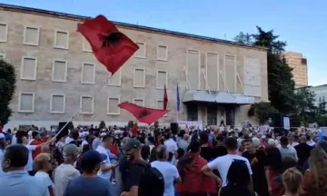 Der 36. Tag des Protests, Bürger vor dem Premierminister, schließen sich der Versammlung mit denen, die nach der Verhaftung Donnerstag.