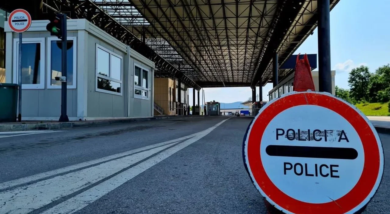 Alarmon Koci  Kosovari pretendon se u kërcënua dhe pagoi 2 mijë euro në kufirin me Serbinë