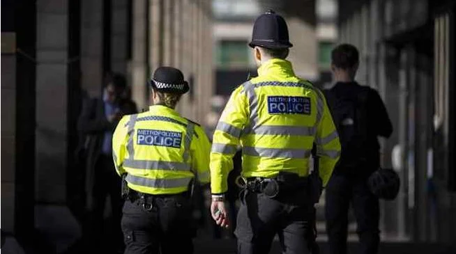 14-year-old in Britain found stabbed, co-worker charged