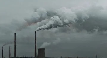 Allarme climatico in Francia, 99 scienziati chiedono misure di emergenza