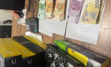 Undeclared merchandise seized and about 30 thousand euros in Han Elez, Dogana details