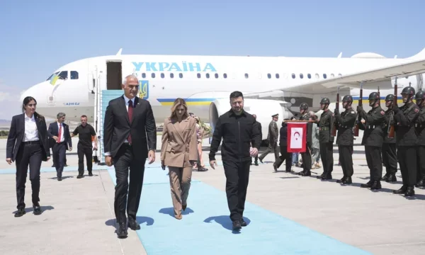 Zelensky geht mit einer dringenden Bitte an die Ukraine zum NATO-Gipfel: Mehr Luftverteidigung