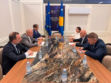 Djind trifft den Eurodeput von Terras: Politische Verantwortung schadet dem Kosovo