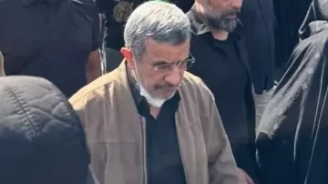 Von “tot” in der Mitte der Menge, Ahmadjad erscheint unerwartet bei der Beerdigung von Khamene
