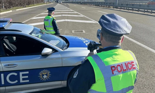 La polizia pronuncia oltre 35.000 ammende di traffico per sei mesi a Pec, chiede ai cittadini di rispettare le regole