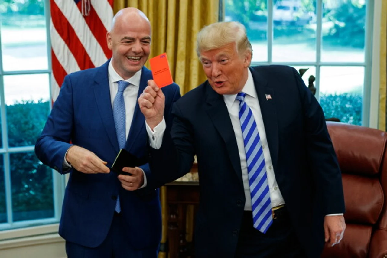 Liderët e NATO s vendosin të mos ia përmendin Trumpit Kupën e Botës që të mos e acarojnë