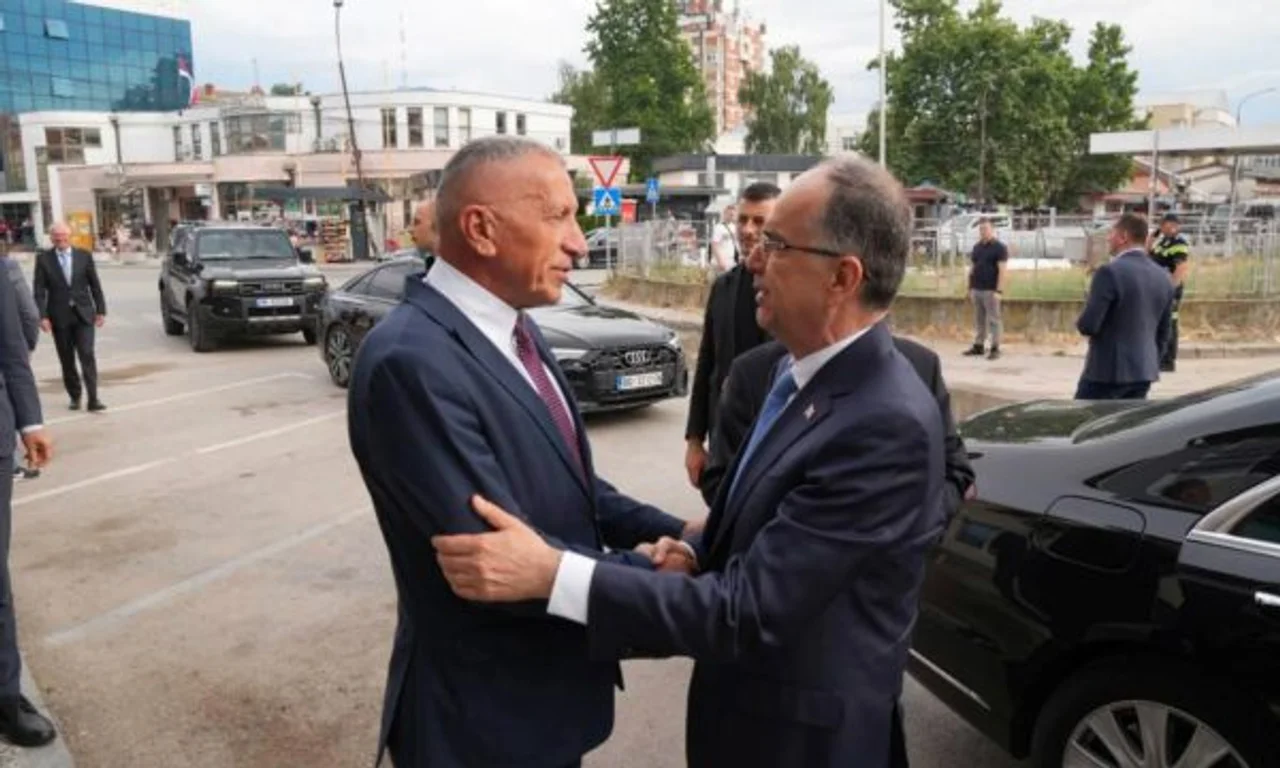 Kamberi  Vizita e presidentit Begaj në Luginë mesazh i qartë i mbështetjes për ruajtjen e identitetit