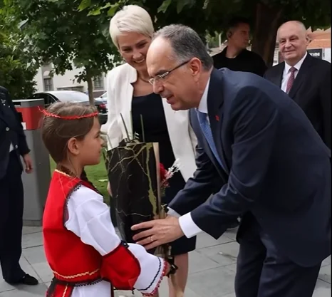 Begaj pas vizitës në Luginë: I inkurajova liderët të bashkohen për interesin kombëtar, ua garantova mbështetjen e Shqipërisë