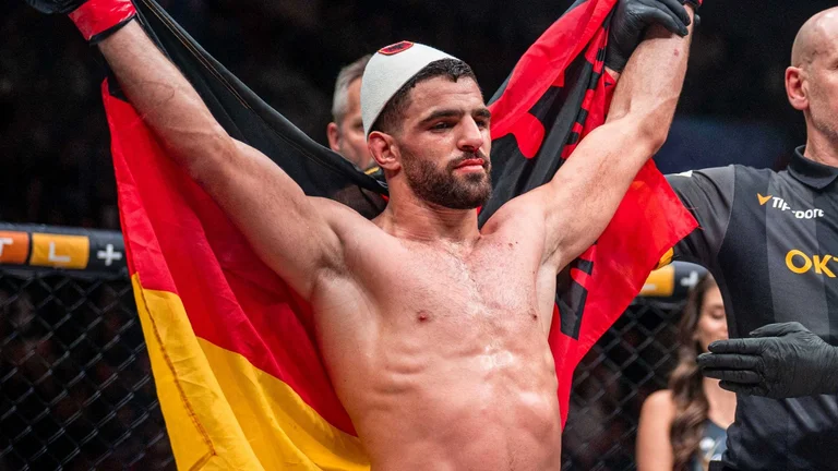 John Palocaj desafía a Machaev Chechen para el título de Octagon