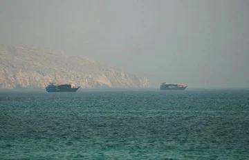 Sea traffic falls on Hormuz Strait following the escalation of US-Iran tensions