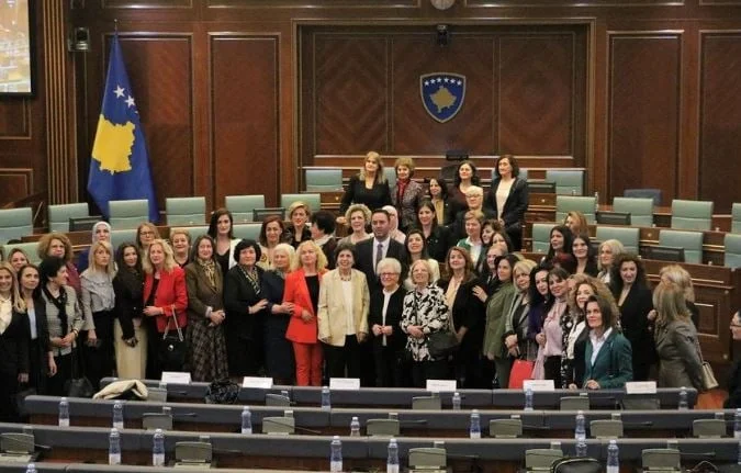 Këto janë gjashtë gratë që hyjnë në Kuvend përmes kuotës gjinore