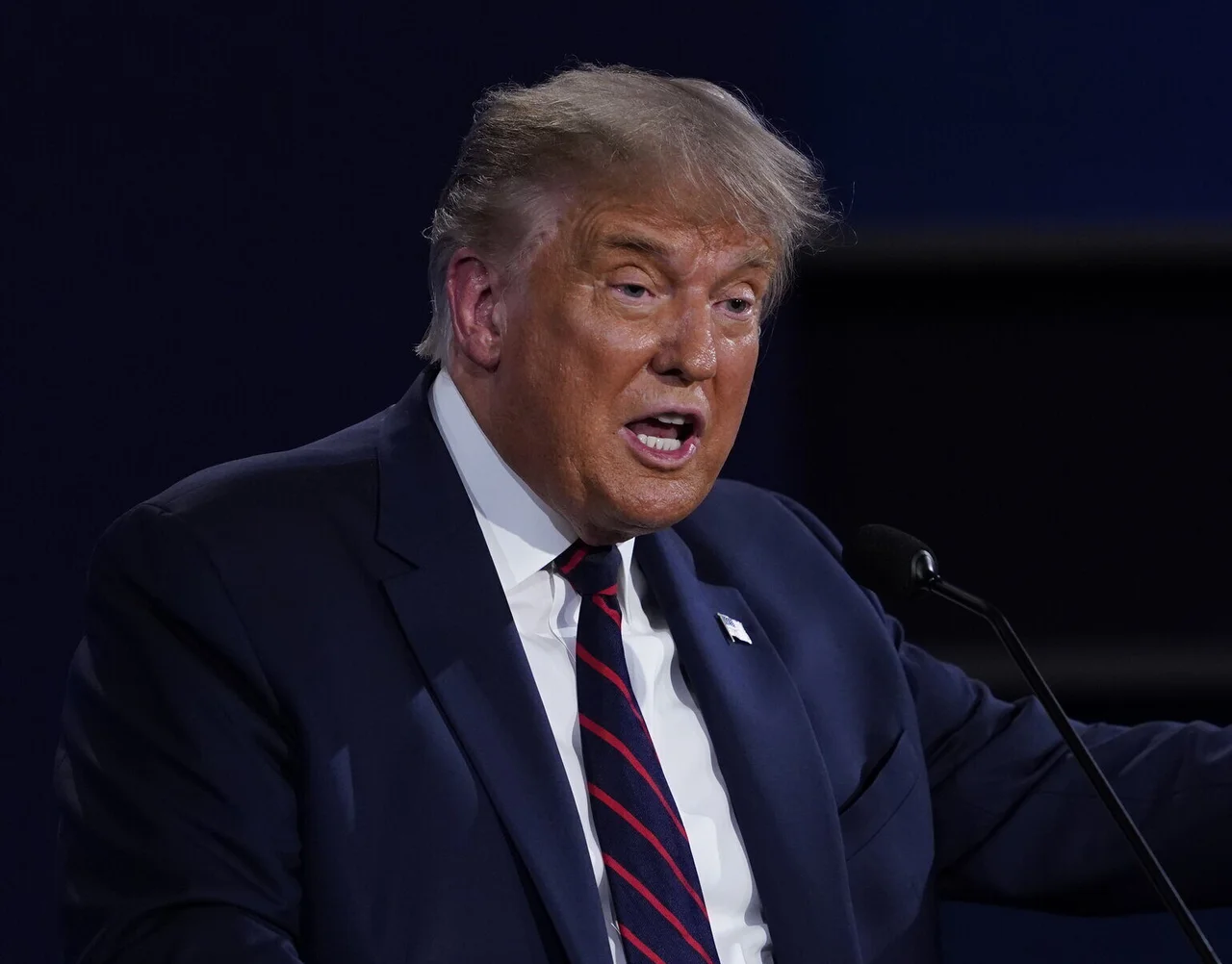 Trump paralajmëron Iranin  Kam lënë urdhra  nëse më vrasin do të ketë goditje të papara