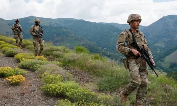 La KFOR ha anunciado las actividades de los soldados estadounidenses en la frontera de Kosovo: Ayudando a apreciar la situación