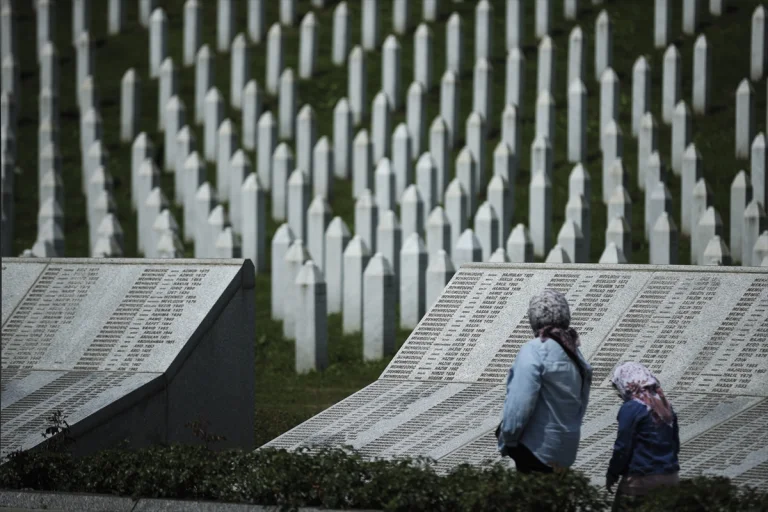 Serbia's “responsibility towards Srebrenica cannot be shut down by silence”, Kosovo commemorates genocide victims