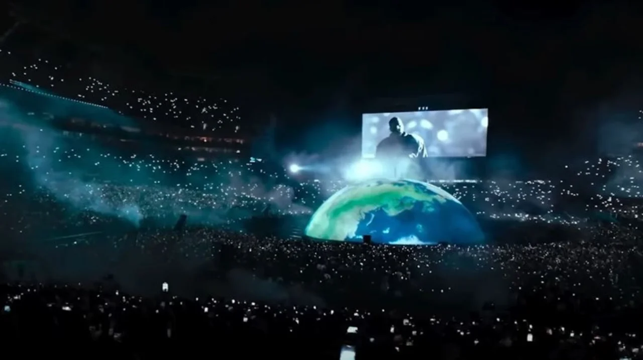 Skenë madhështore dhe një publik i madh  pamje nga koncerti i Kanye West në Tiranë