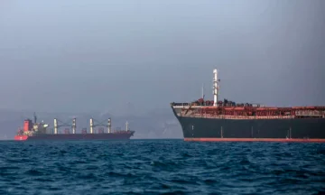 L'Iran insiste pour que le passage <x0 par le détroit d'Hormuz ne soit pas possible”