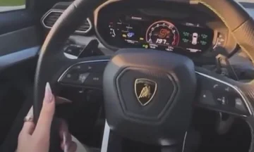 Die Polizei verurteilte ihn 300 Euro und fuhr drei Monate lang nicht mehr für den Fahrer, der 197 km/h fuhr und das Video in sozialen Netzwerken veröffentlichte.