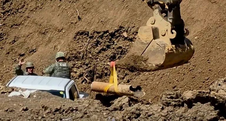 Nach dem Motor befindet sich Pristinas Rest der Rakete