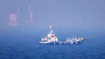 Emiratet e Bashkuara dënojnë sulmin iranian ndaj dy cisternave në Ngushticën e Hormuzit