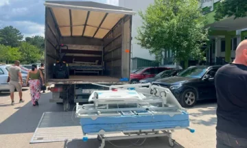 Nach Reaktionen auf die Bedingungen im Paddyr beginnen beschädigte Betten zu verlassen