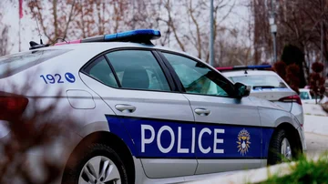 Aksident mes tre veturave në Pejë, lëndohen tre persona-Policia jep detaje