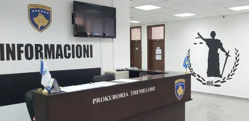 945 Euro in Taschen, über $9,000 zu Hause ... eine Anklageschrift für Betäubungsmittel in Gjakova