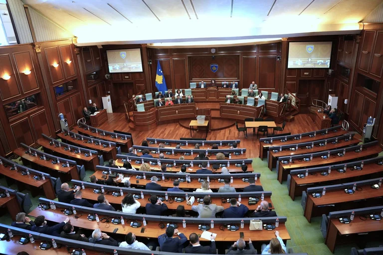 KDI exhorte Haxhi à fixer la date de la session constitutionnelle le plus tôt possible